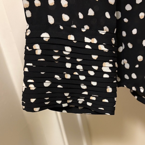 Banana Republic Black and White Polka Dot Blouse - Picture 4 of 5